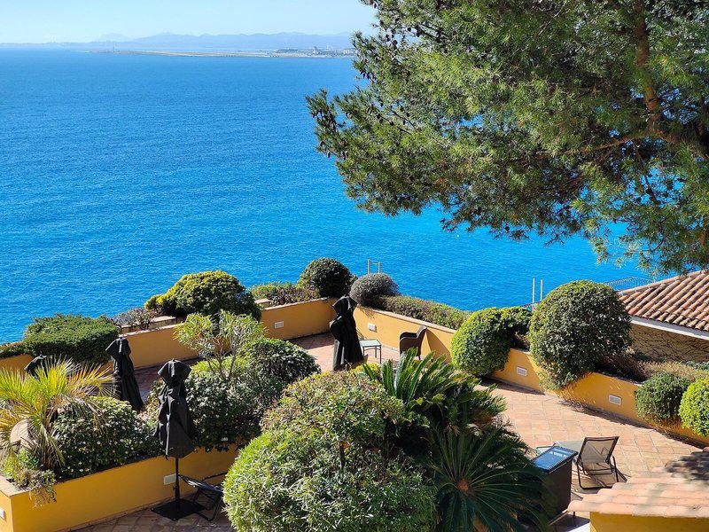 F5DA417BC6DAE18267FDDDC7EC6C1AFB