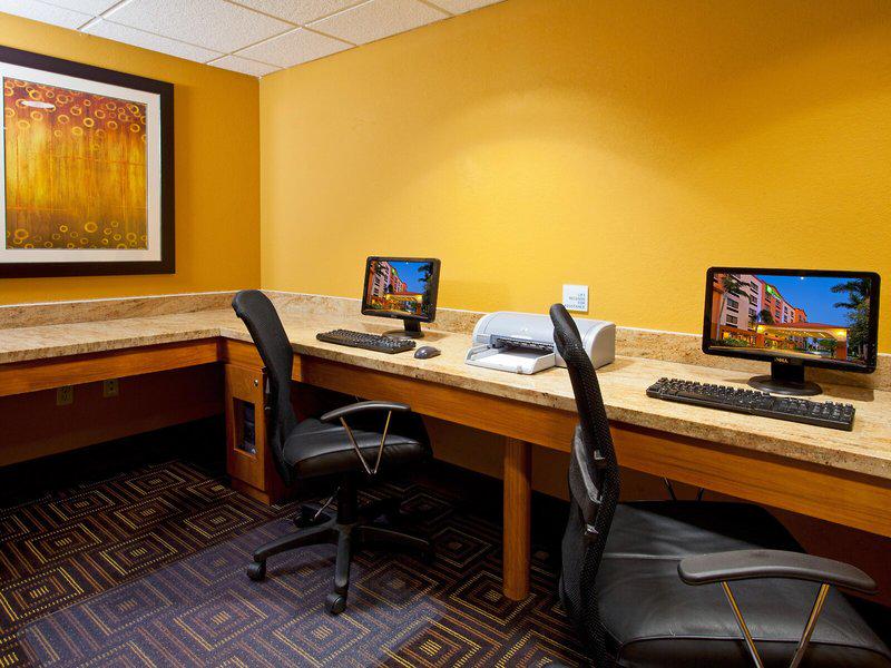 CBF99D2AE3B188F13E43CD1A0B01CF53