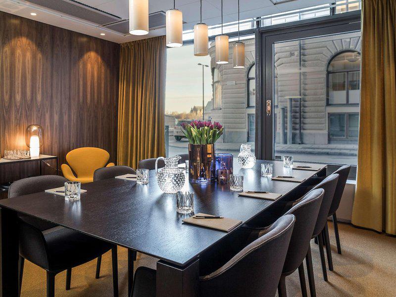 AD23EF9792916E7B96A6CD5499103751