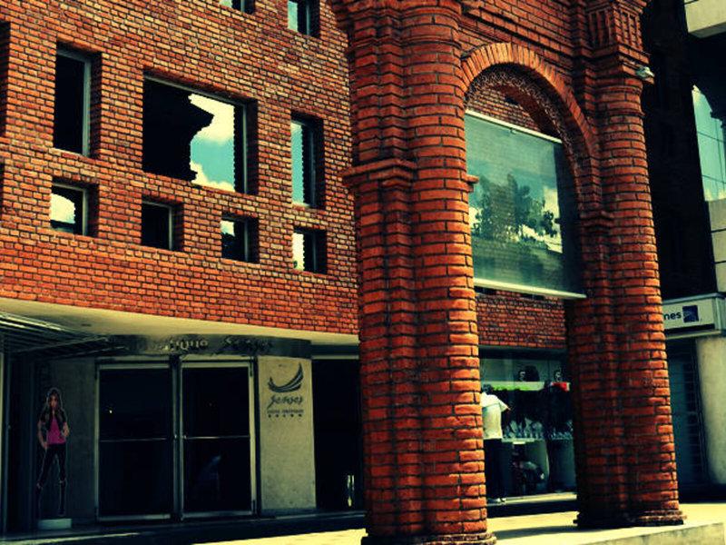 376F180877D8B9C4AE4DB69895B0824E