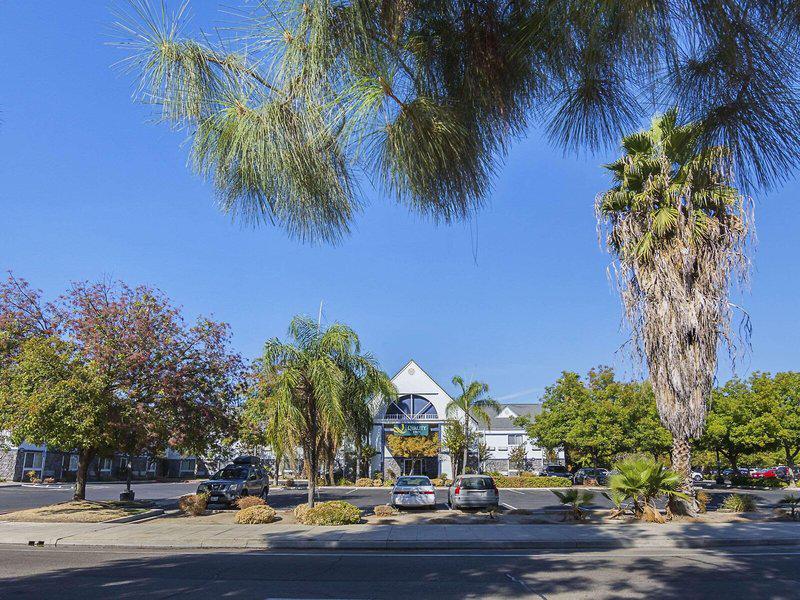 EE6AD671D48E72ECB6A64C3A059543AF