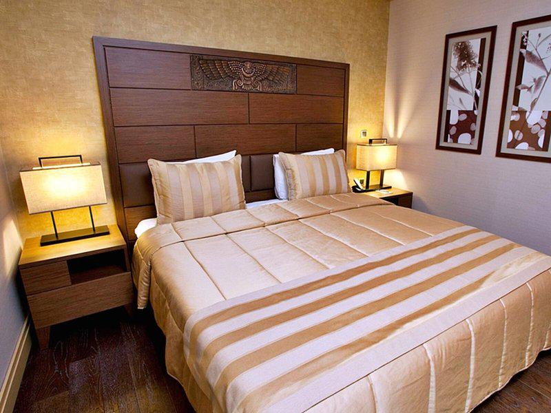 8F0CA2C259318C387F8FD3FDB9018C2E