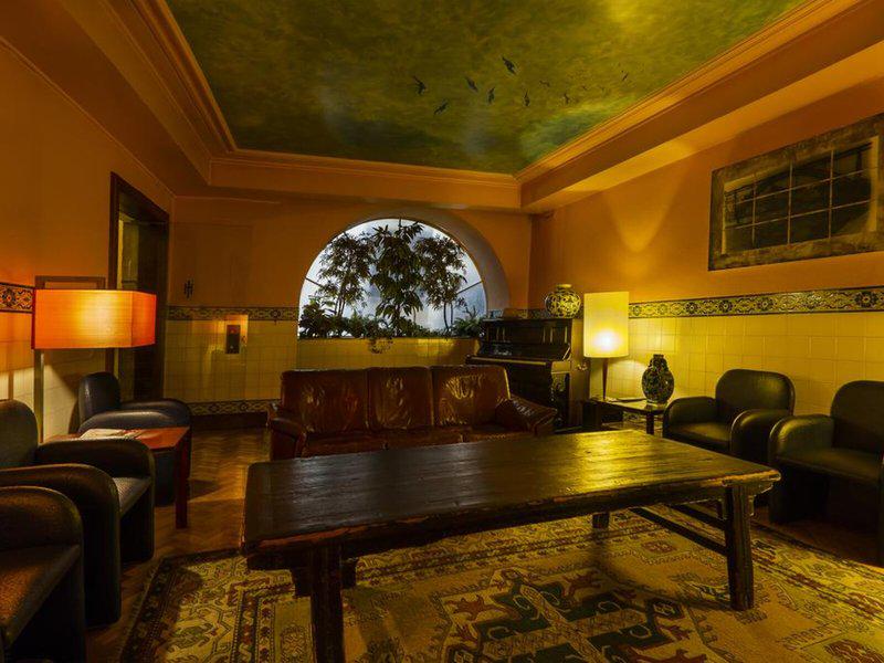 DD141F67E8573BB19E59AC6F726F7AEF