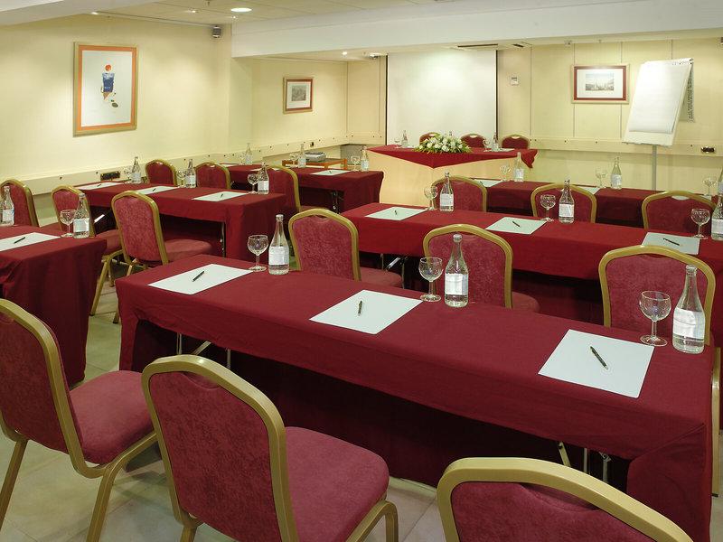 FAEAE4A81181768B5429D8B63671DCBF