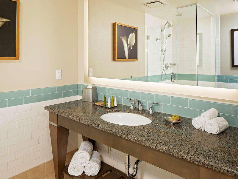 98F559062D554AAA7DDC99B6F86105A7