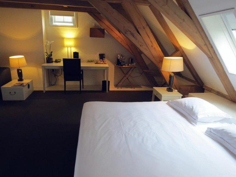 305528221CD68F7D98D7A1C7315C4187