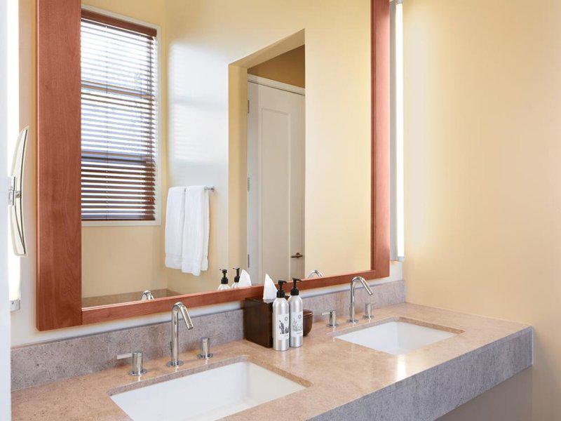 80C21037C8E595237B5CC8ACB47DAF6E