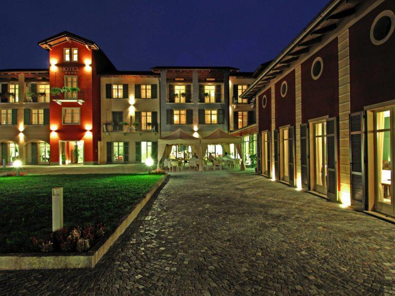 AABFF0748BA12D9AFD06206425302238