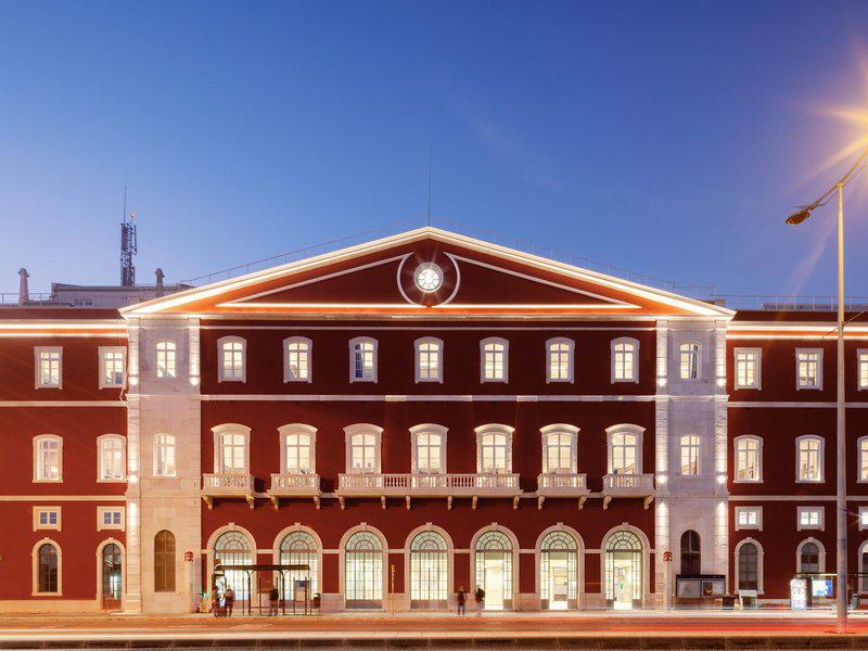 B903C1E618FAAAEBDFDC615DA20AE563