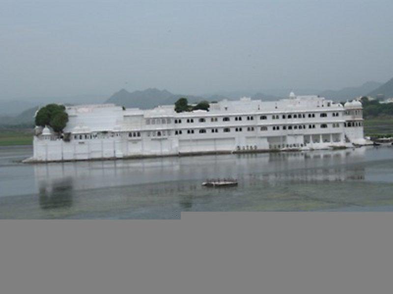 2D8182CDCDC3236878B1012BFDC58329