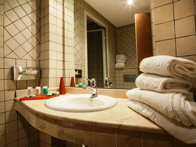 FAF7AF99A7DC0E2DA082B2BF478BF51A