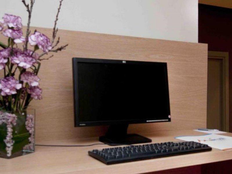 2CB80B965764BE0B3C15C0F77FB628AE