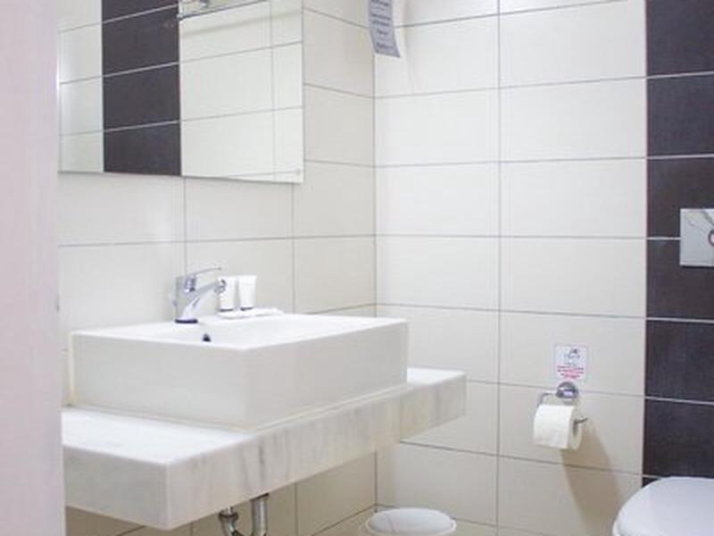 02E2106F5880A89D4C2675D3FF169C4F