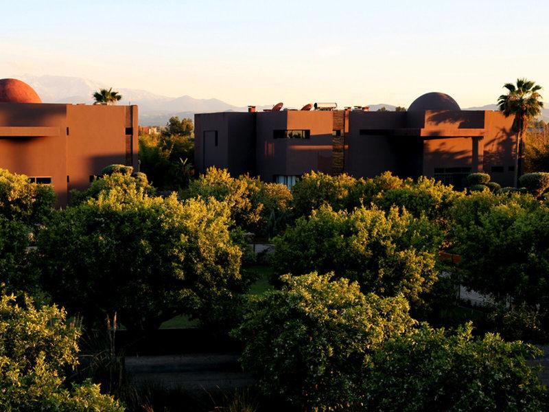 FB04839CC438F82C084D4C43AF9B79F2