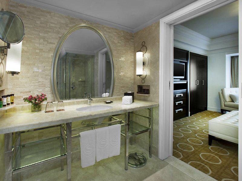 CE8EA69A1BA07AB4A63EBFFC64DD2F1E