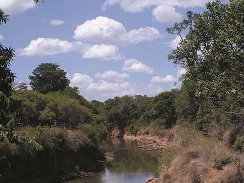 E325F115416C05DD9667A4C6E6DCB2BD