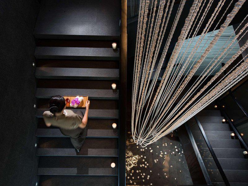 A015D2E75306AA543529B0F3C6067306