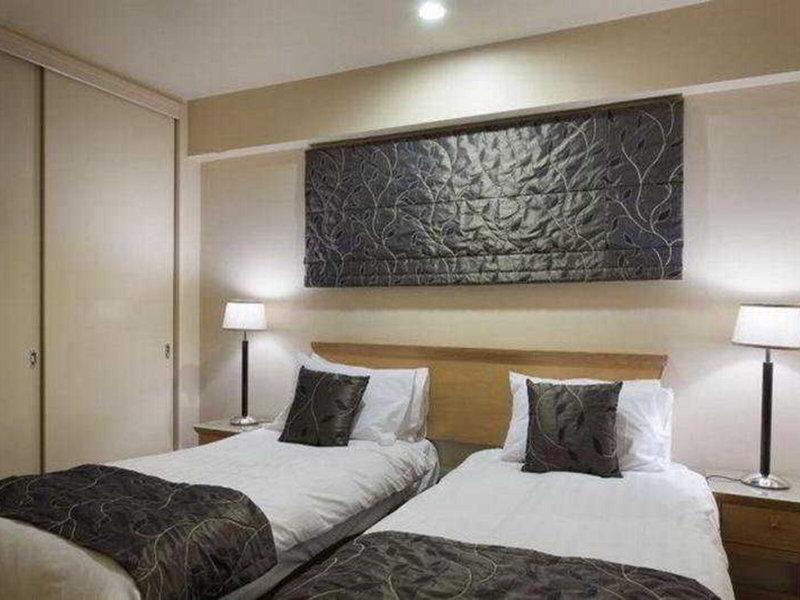 ACE88DE2E651796F23C98F601CA40C15