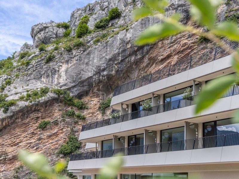 C277BF37278C8C82610F4272C5BBD425