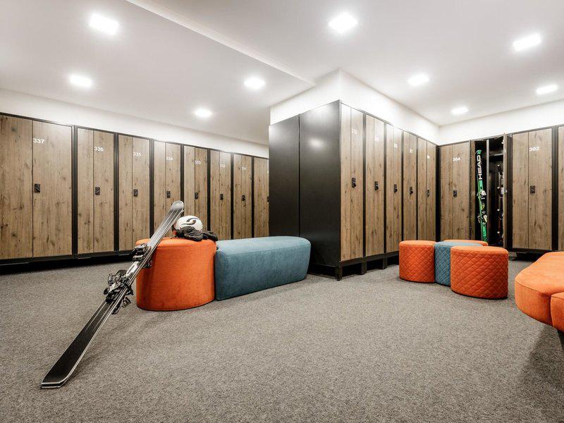 E18094F2E908326465F18D1199C313DA