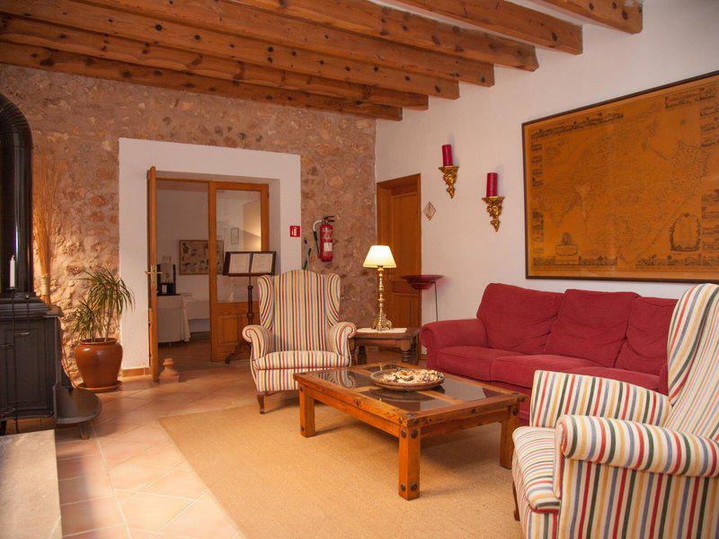 4C8209C563C4D0301CCD56AEEE7D3F03