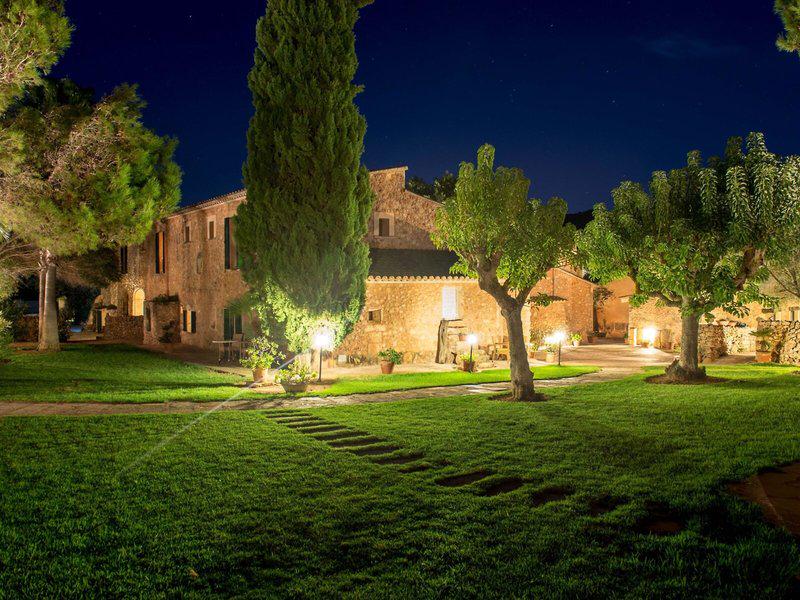 F8514740E861AAD2CA2CE1431F77FE94