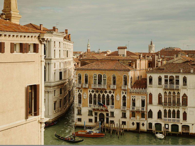 29E2C33B7BBC012957D325ABB726111D