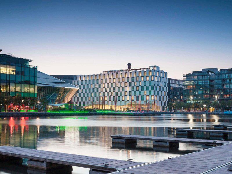 5722AC0A4108FF9ADD73C9309BB350DF