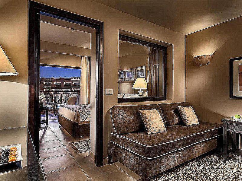 6CBBBF219FBDC7929F5C7580EFDD2F1C