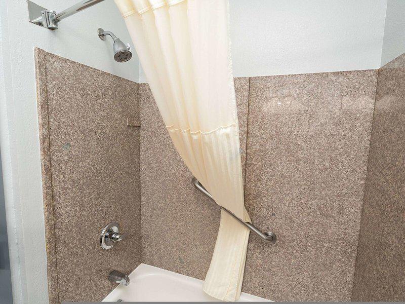 AFBBE59AC449D434ADFD9B6AD445FB1E