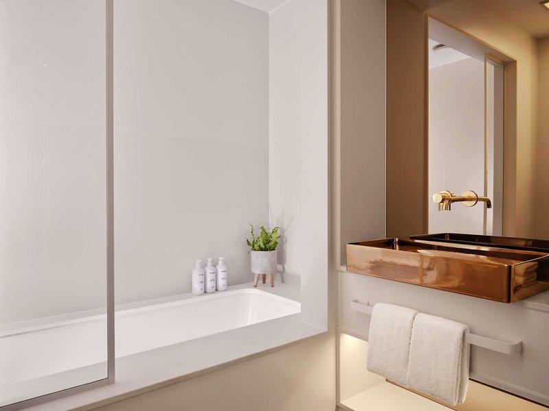 F65812971AABCFDA4647AD8D1A833749