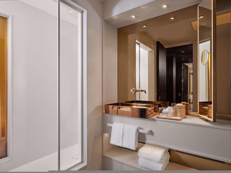 5499978E24D47C80ADCF1BDF4D4EF4AA