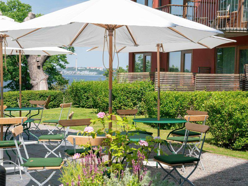 61BCB8CAB2C14CB1DD5BD2D2F00A8BA2