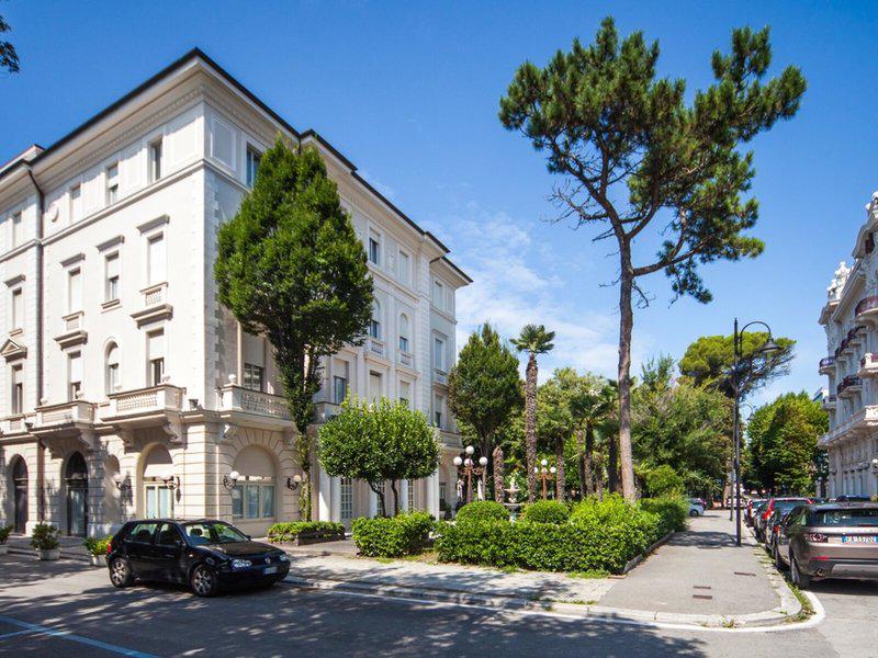 B4FAFDFF83F7CB88D1660890F659FE88