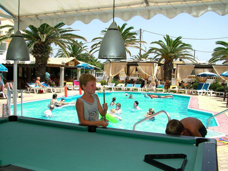 6E4695B2469B624541A5853F31CD609C