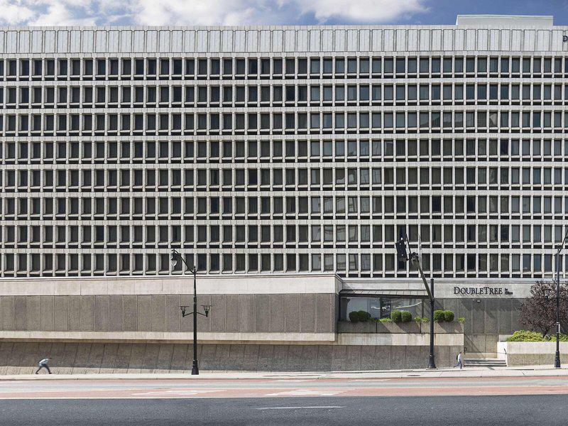 11CB581C845F94964C5DF10AC839368E