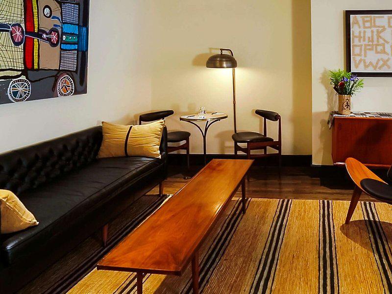 6885C018467D916B63130A71BCB3CC5D