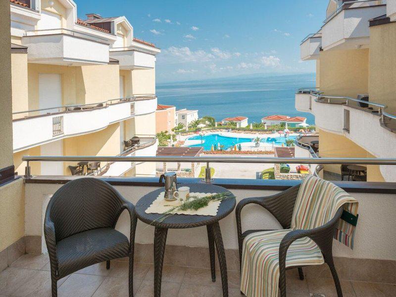 F6A31B227A0144B6CE26CA5E4DBBA80C