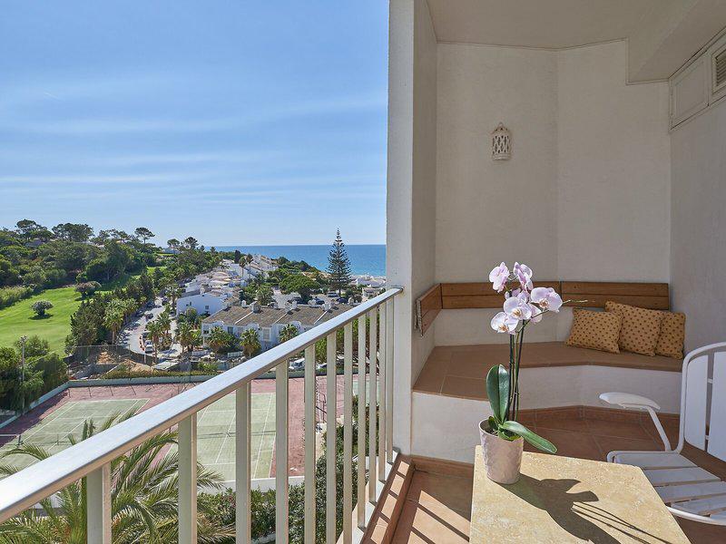 8E970027EC2D98178758E87457481077