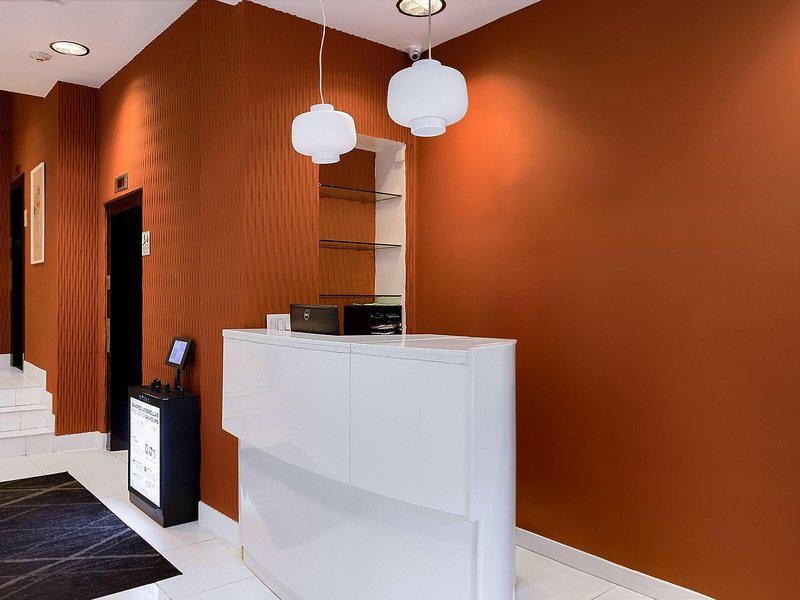 E2DED5710F7F514C1687844A04A3F712