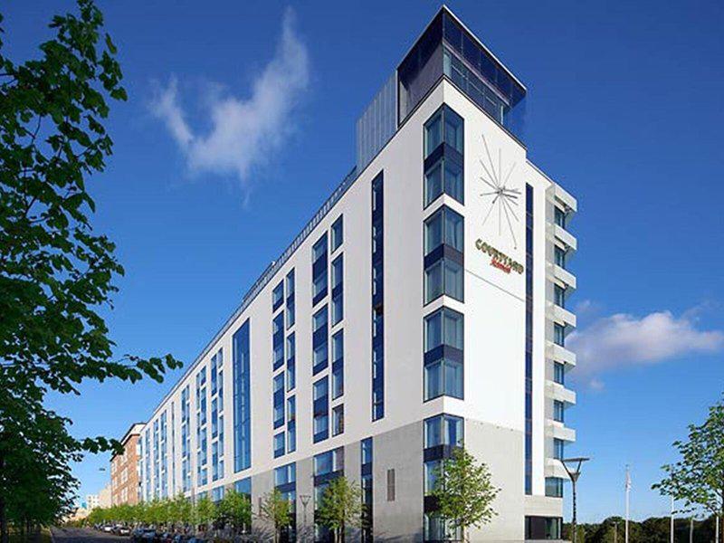 4AEFC6D7A4938C82703173077F5E415D