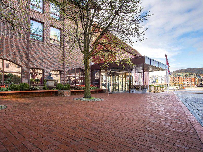 74166B4C22333E65D0C0DFE45231813E