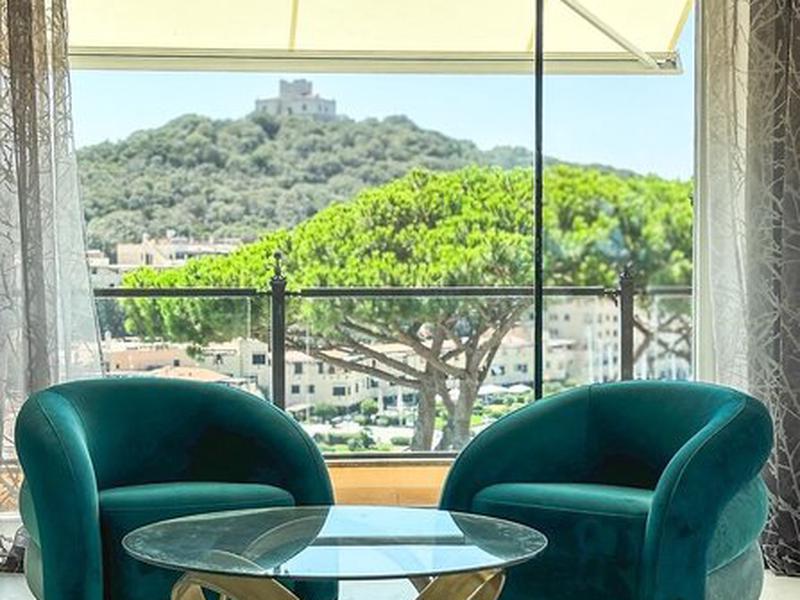 AD7F2B9C707743F4783AD754933FD52B