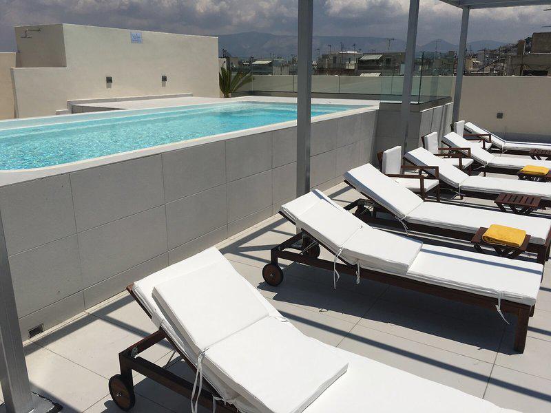 A43F78B6D5D6133E6F0F67F7E9F014F5