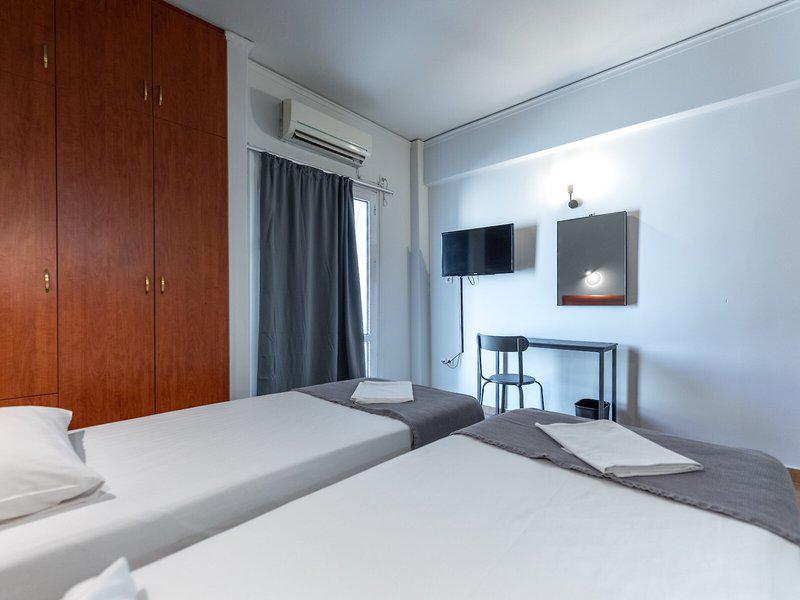 8D3CD12E0A812670DD06A6D6DAD0A09B