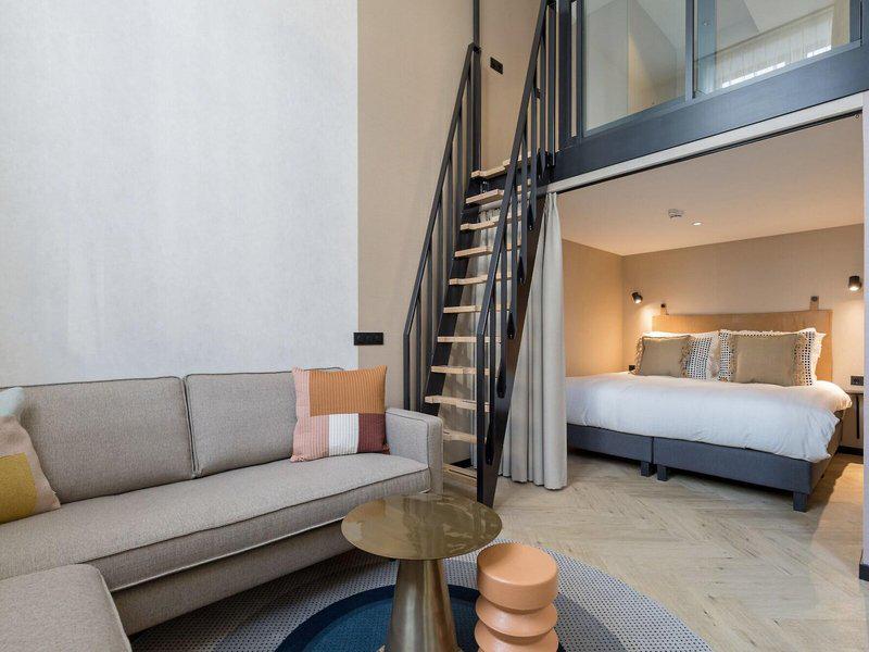 85718E3A7E786AD18AF76ADE0F6F4B3E