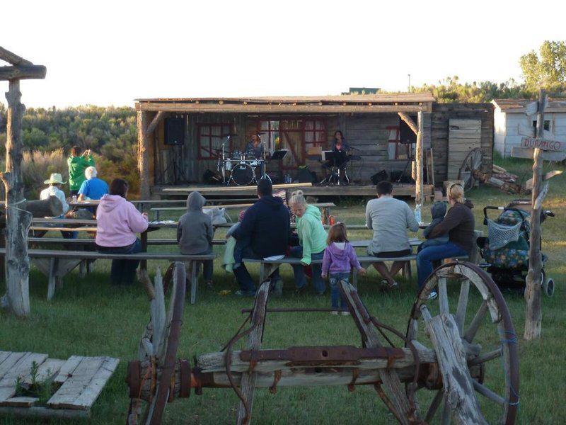 CEC3EE581233883FA075012B3F3B153E