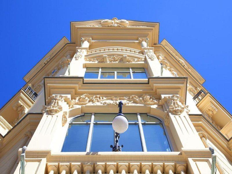 2703B67333A517406CFE40B1A48158D7