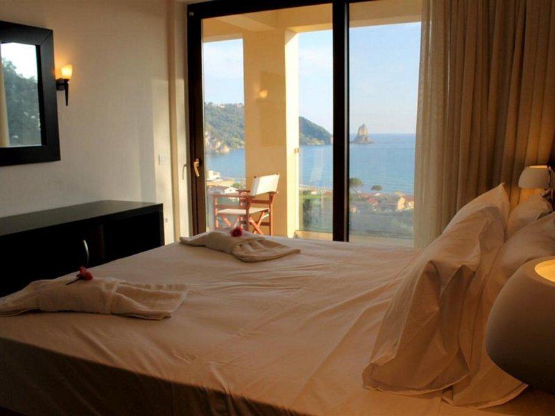 AF81BBC72D606E1D358E6A4159162A52