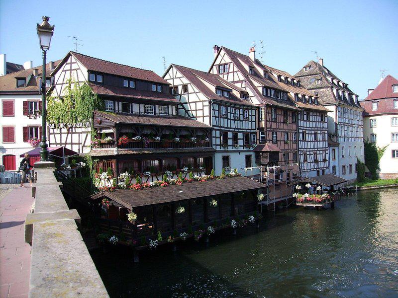 2E258C486D527BD92176F1D9DE391CE8